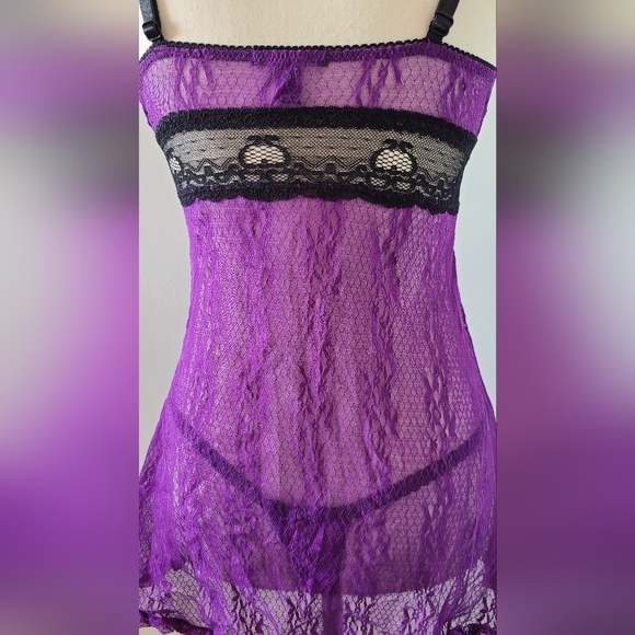 Lace Babydoll with Matching Thong - Picture 4 of 6